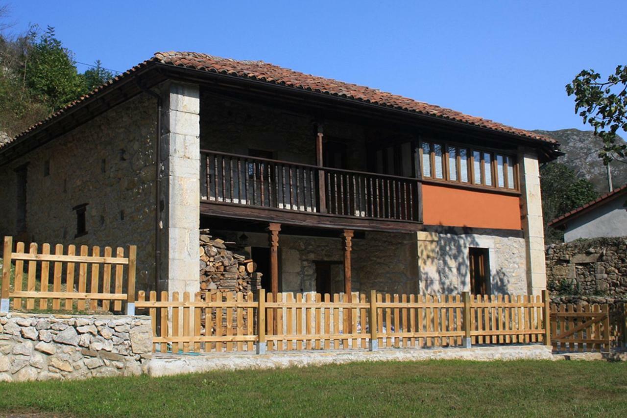 Hotel Rural Llerau Ponga Ngoại thất bức ảnh