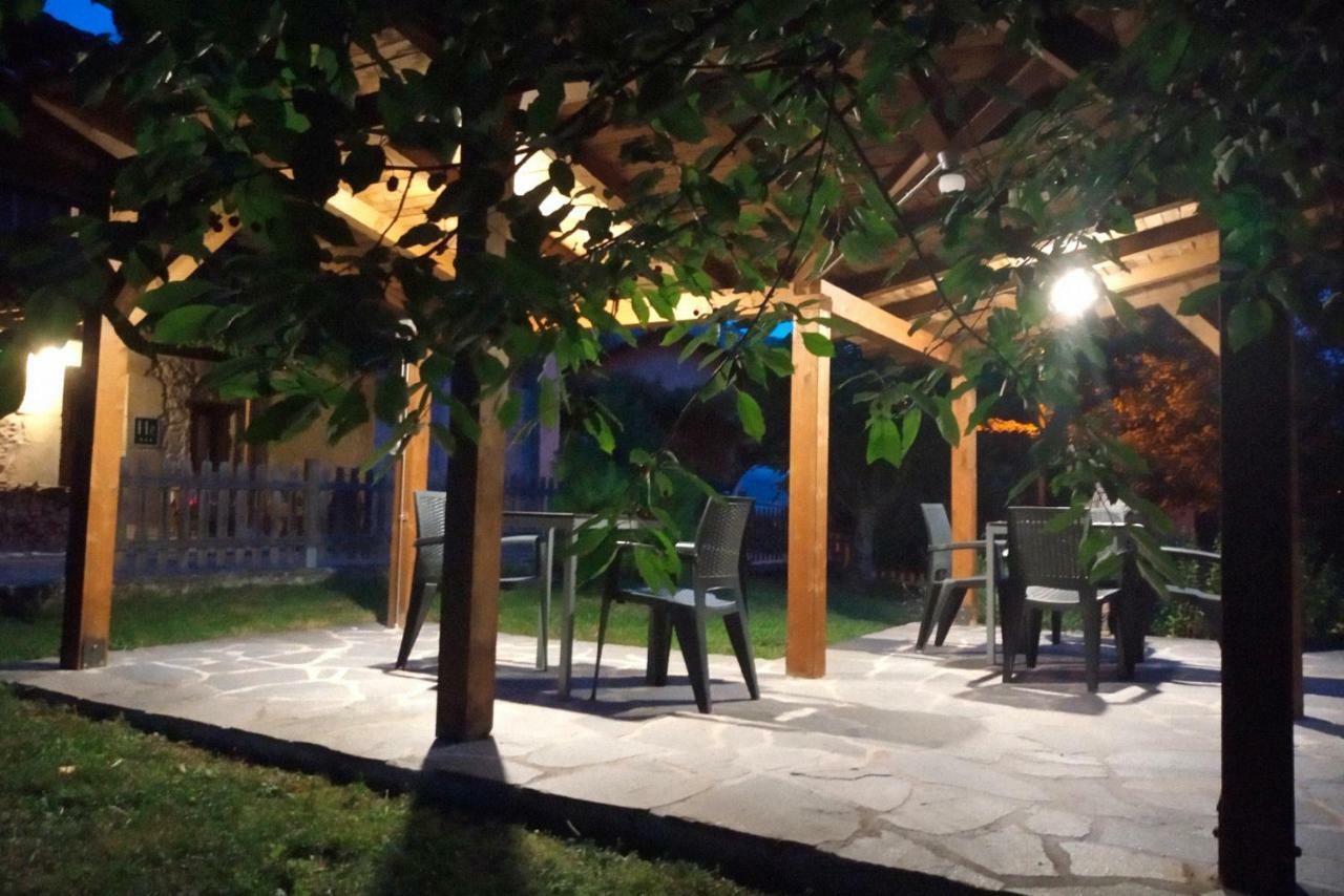 Hotel Rural Llerau Ponga Ngoại thất bức ảnh